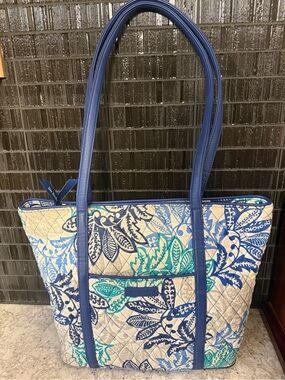 Vera Bradley Trimmed Vera Tote Bag - Santiago